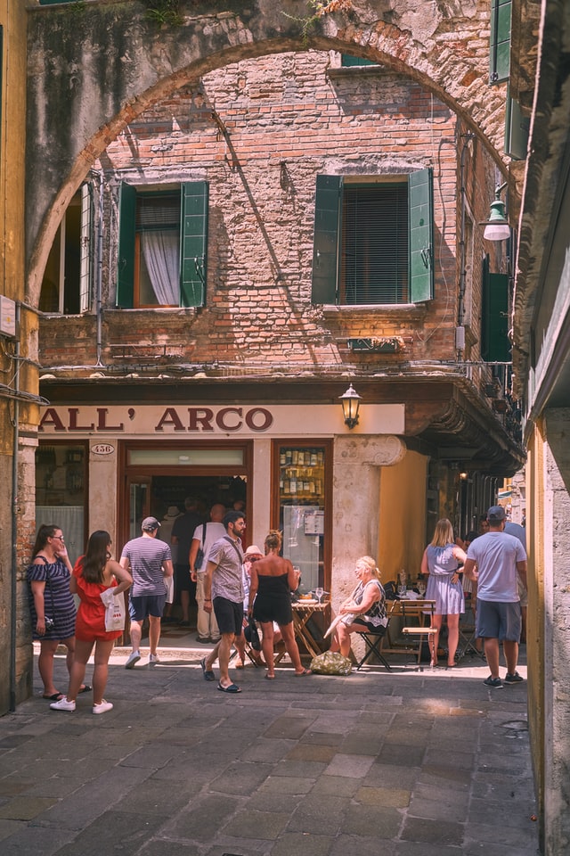 Italian bar