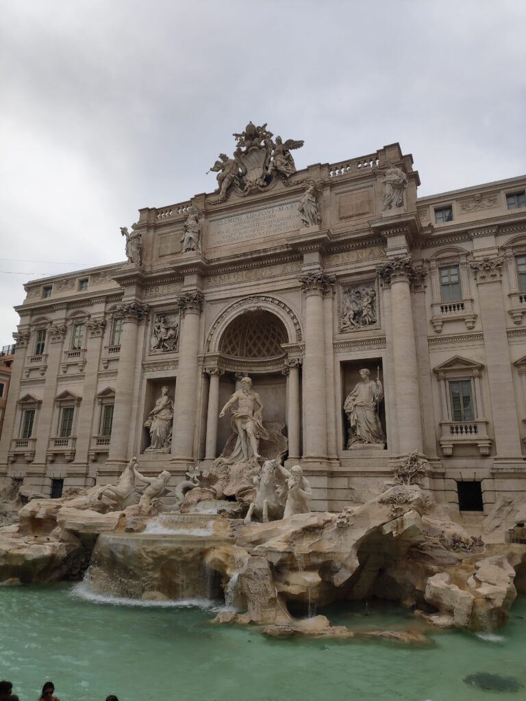 fontana di trevi